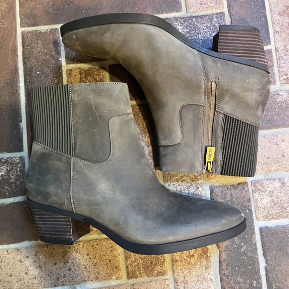 Vionic Womens Shantelle Taupe Zipper Ankle Boots 10 Wide Floor Model Waterproof - Picture 7 of 12